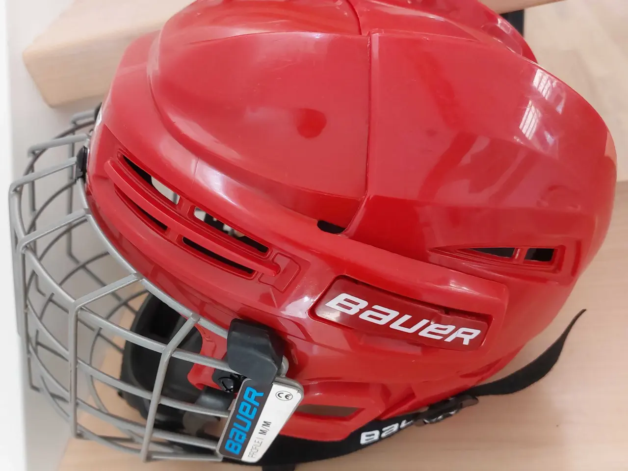 Billede 3 - Bauer ishockeyhjelm. Str. Junior M/M. Passer til U