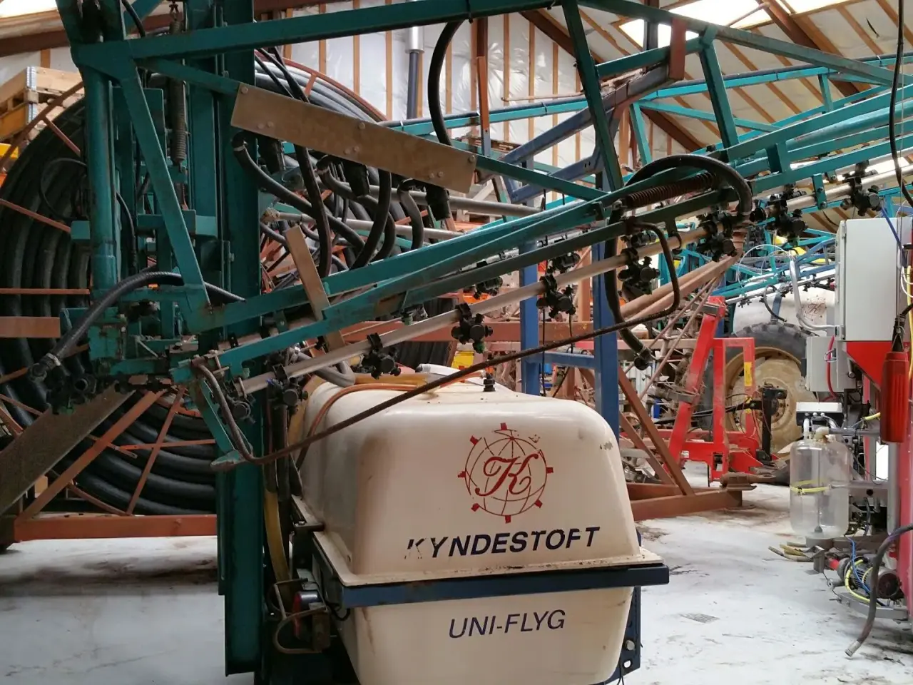 Billede 3 - 24 m/2000 lift sprøjte/Fronttank Nysynet