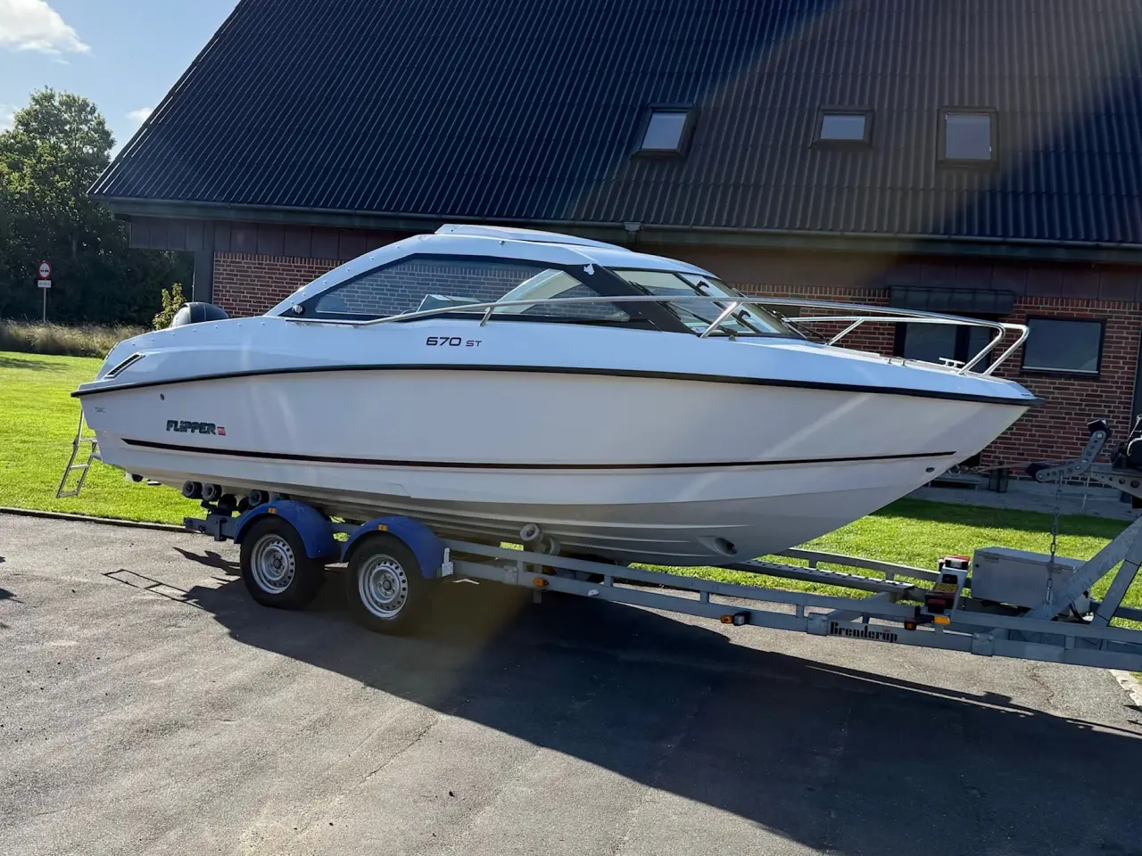 Billede 1 - FLOT FLIPPER 670/700ST MED BOVPROPEL