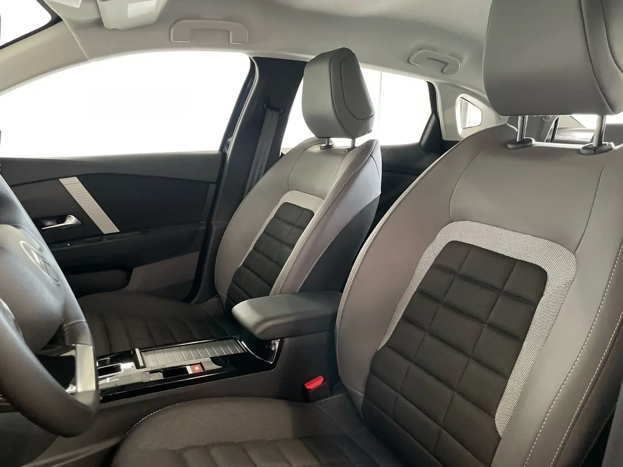 Billede 16 - Citroën ë-C4 X 54 Plus