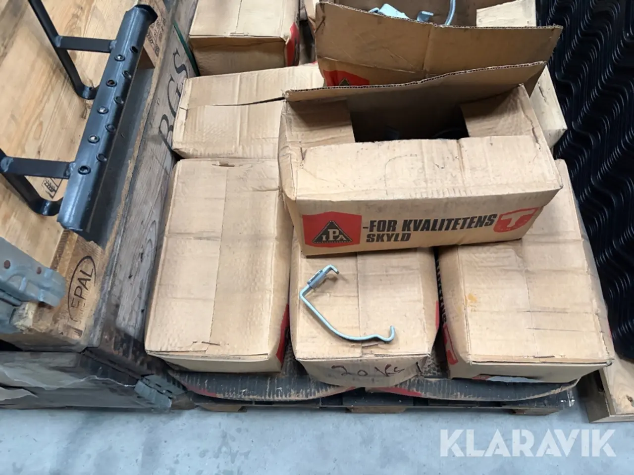Billede 2 - Konsoljern samt tagtrin