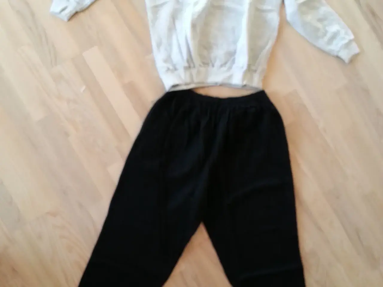 Billede 1 - Joggingtøj