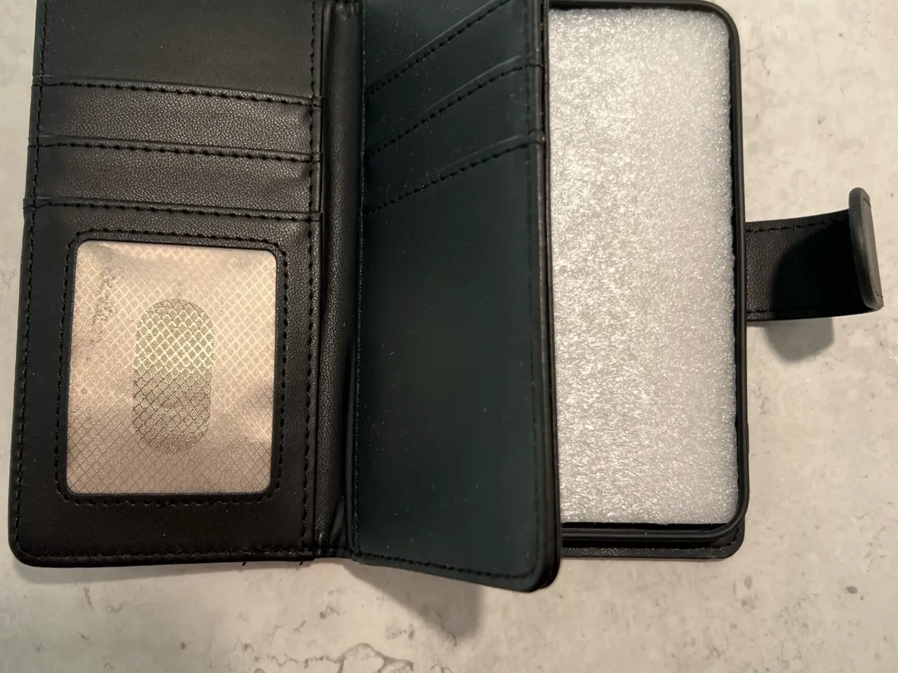 Billede 5 - Mobil cover I Phone 13 sælges helt nyt.