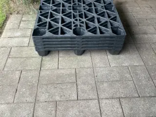 Plastik paller