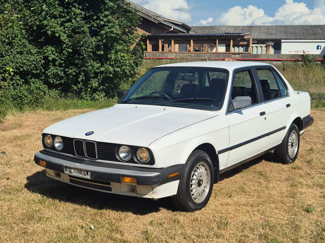 Billede 1 - BMW E30 højre styret med papir 