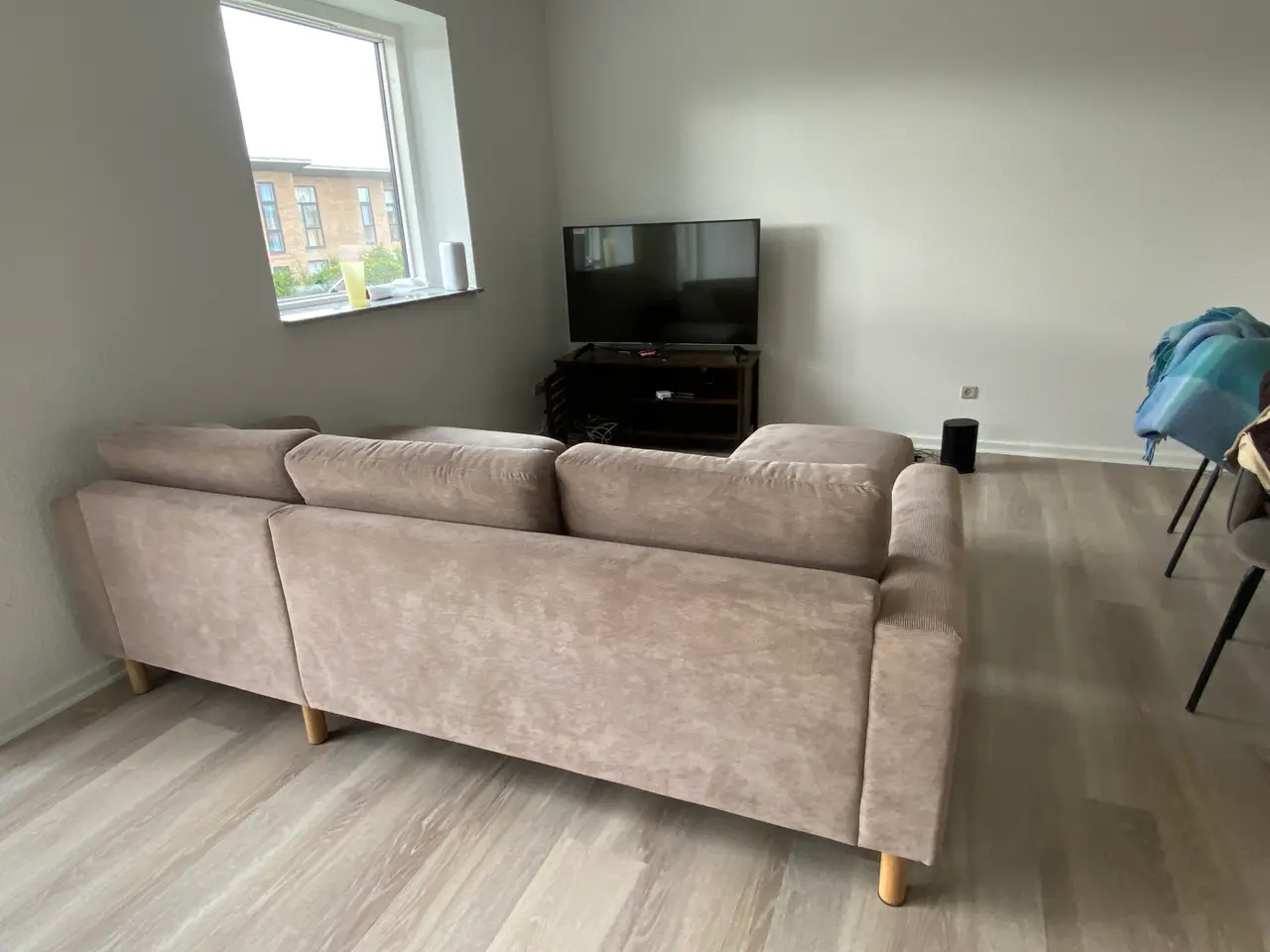 Billede 2 - Sofa + puf