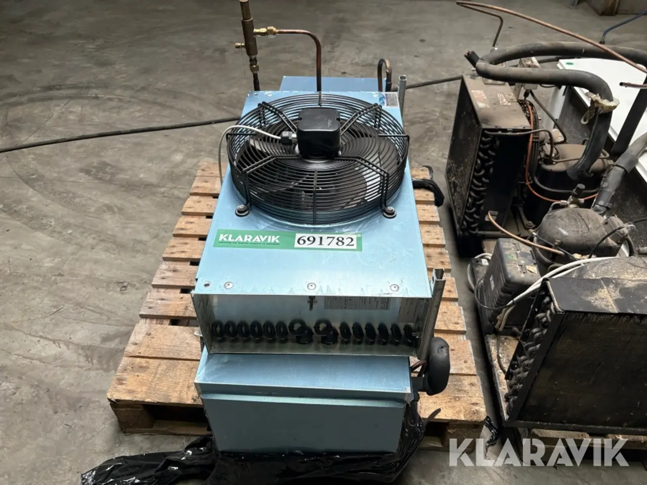 Billede 3 - Køle-kondensator og ventilations udstyr fra pels produktion