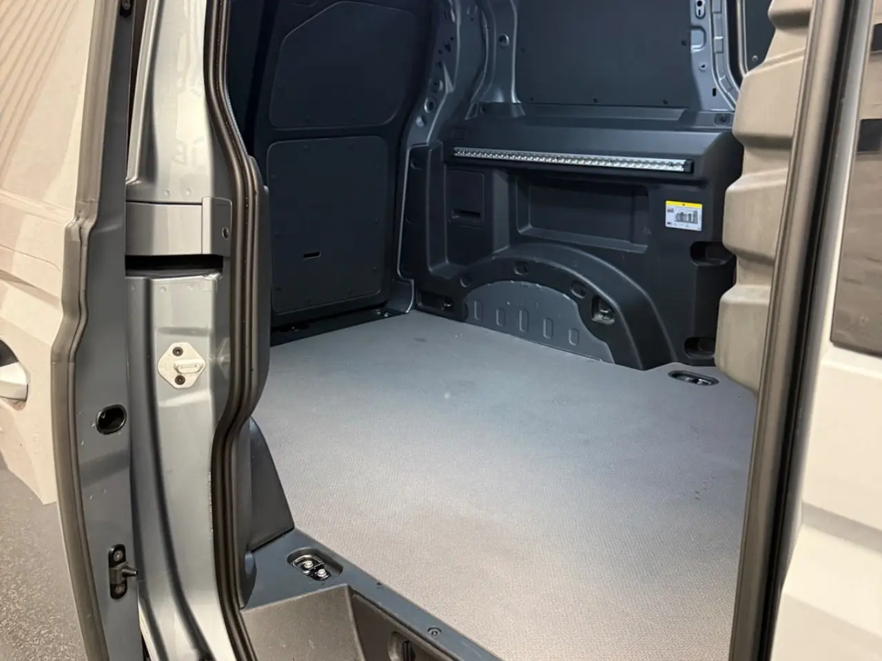 Billede 14 - VW ID. Buzz 77 Cargo Pro SWB