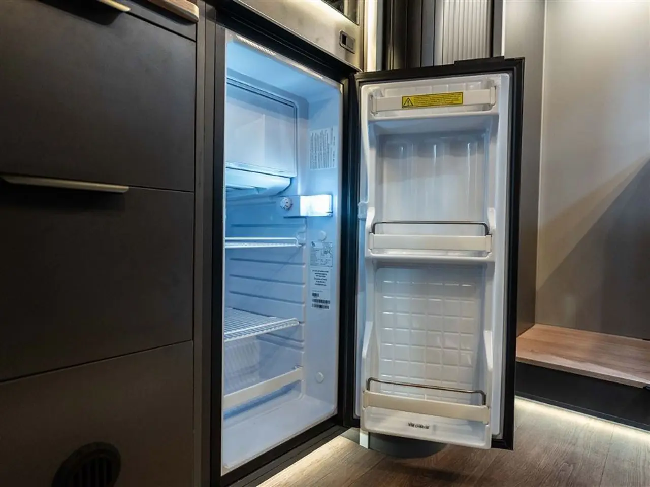 Billede 8 - 2027 - Nomade Nation Space S STEALTH VAN MED LOUNGE I SKANDINAVISK DESIGN