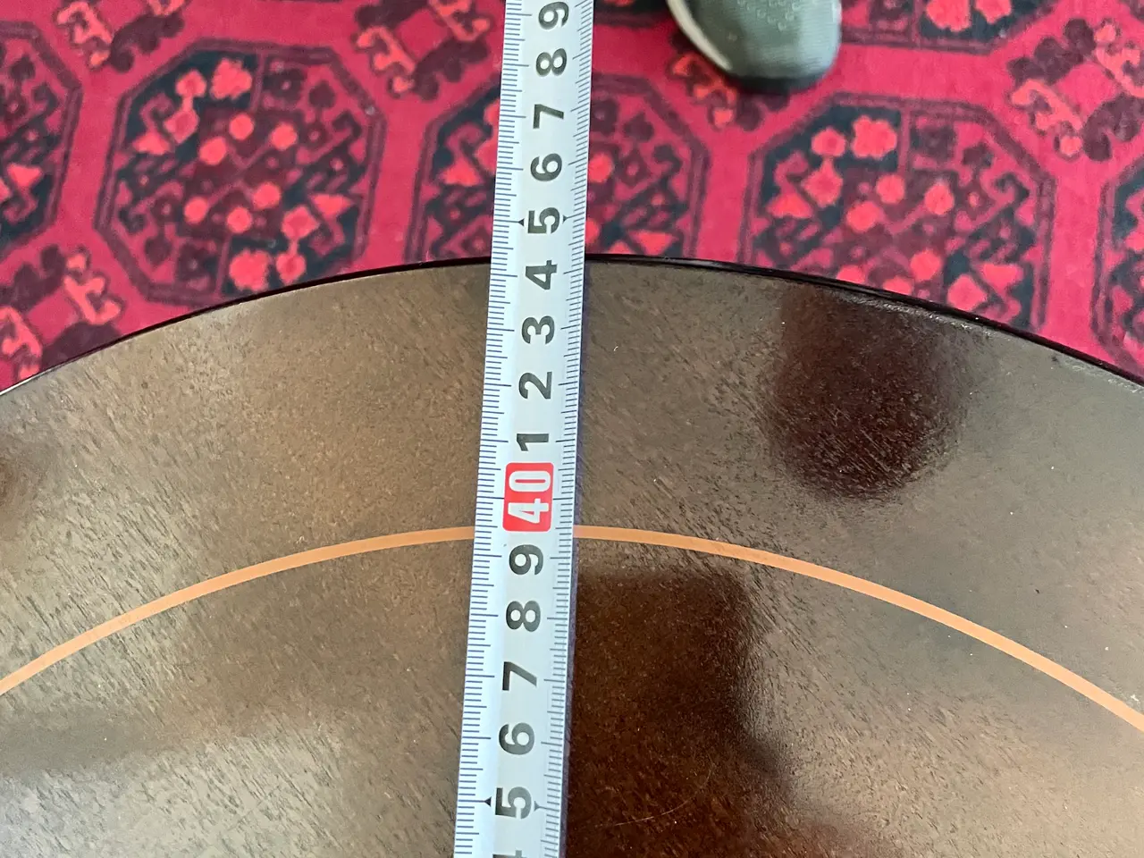 Billede 4 - Flot rundt sidebord i engelsk stil – Ø44,5 cm.