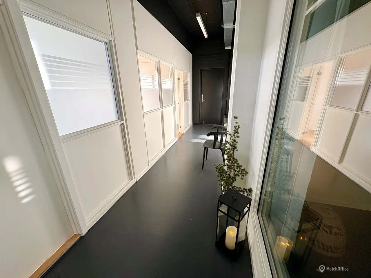 Billede 7 - 18 m2 lukket kontor i fælles kontormiljø