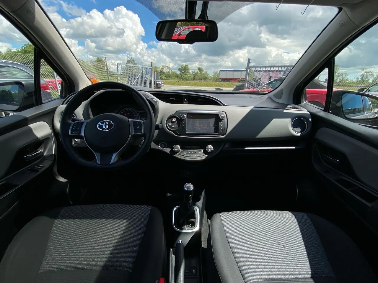 Billede 14 - Toyota Yaris 1,3 VVT-I T2 Komfort + Skyview 100HK 5d 6g