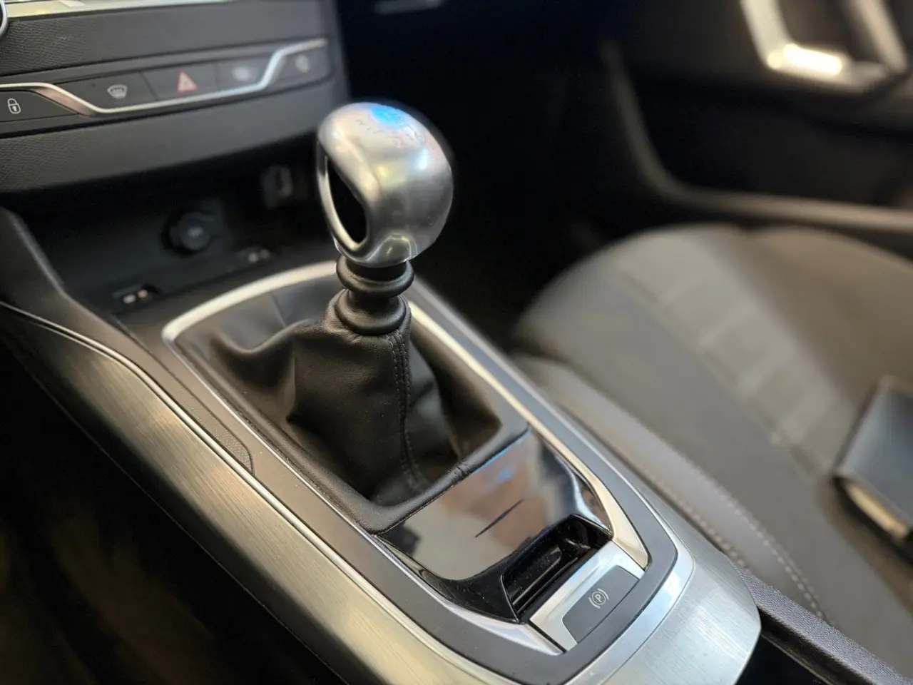 Billede 14 - Peugeot 308 1,6 BlueHDi 120 Allure Sky