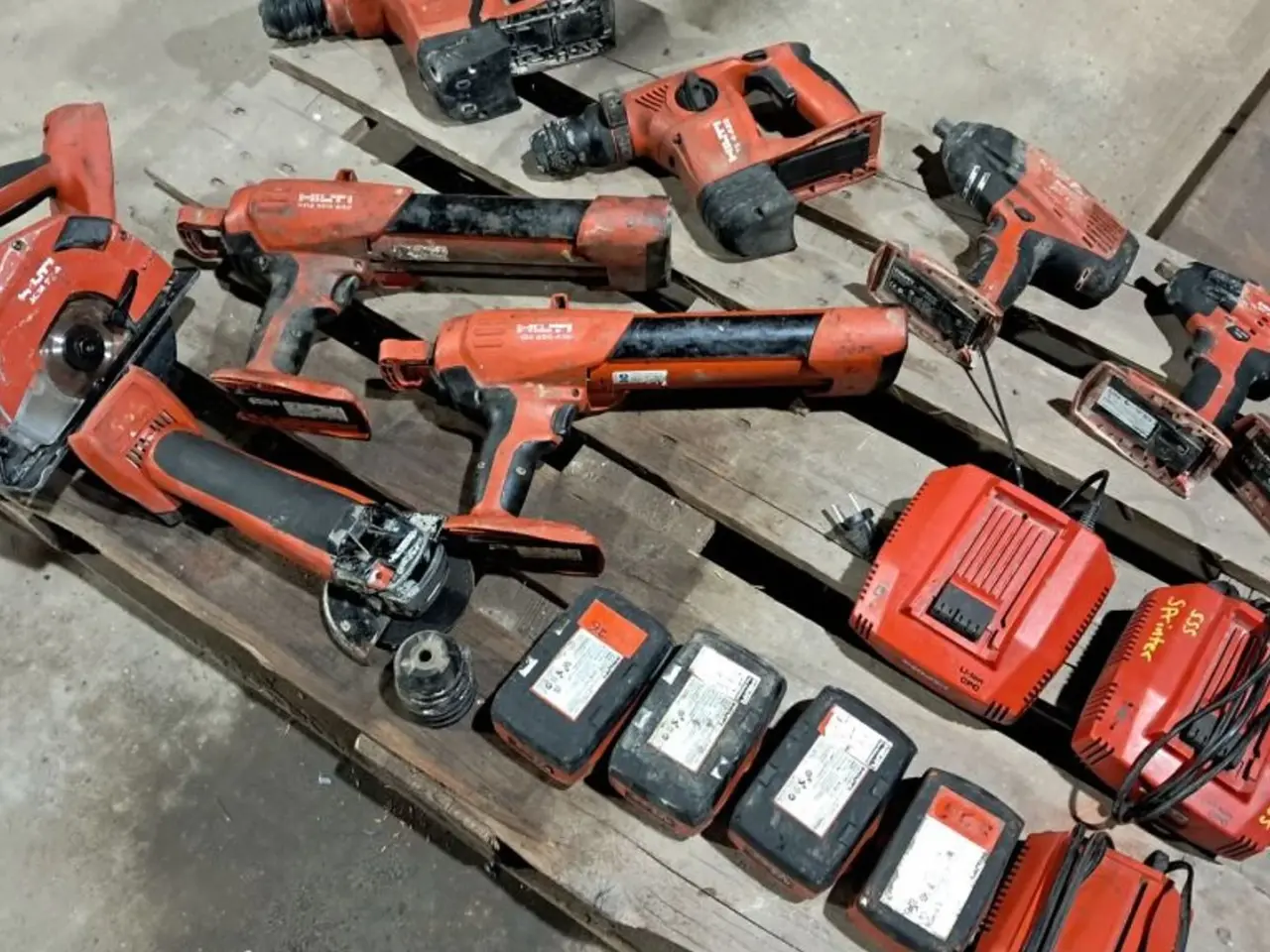 Billede 4 - Hilti En palle med værktøj