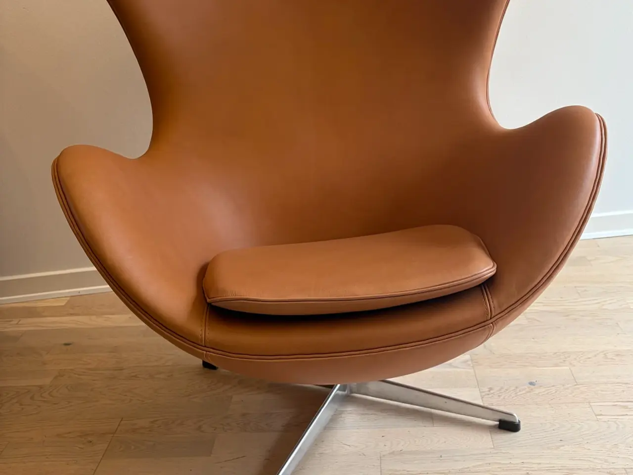 Billede 2 - Ægget af Arne Jacobsen - FH - Nypolstret