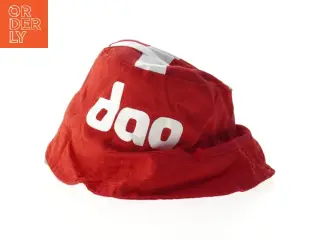 Rød bøllehat med dansk flag og logo (str. Ø. 22 cm)