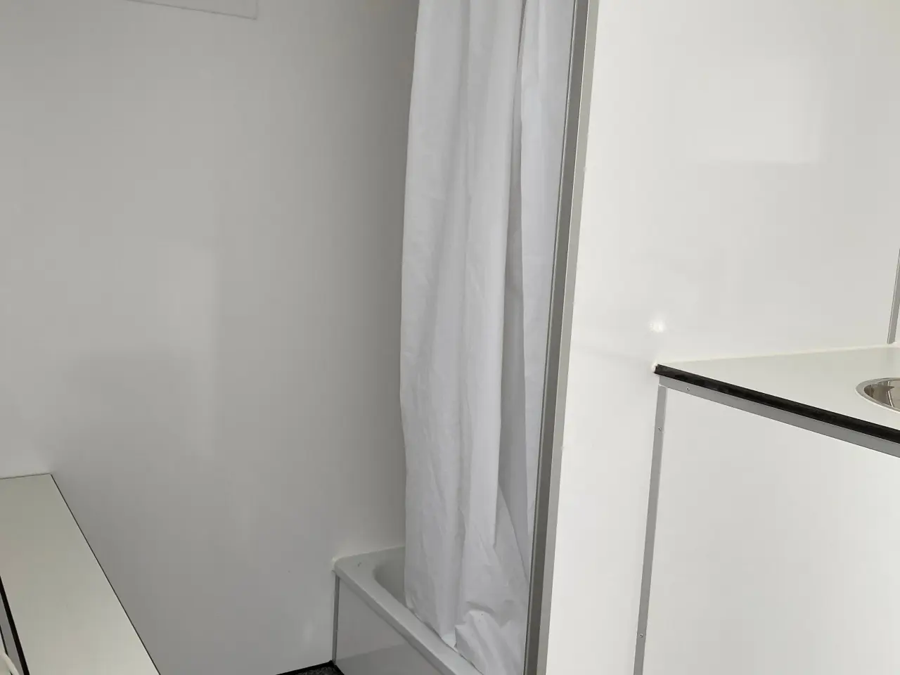 Billede 3 - Badmobil / mobilt badeværelse / toilet / badvogn