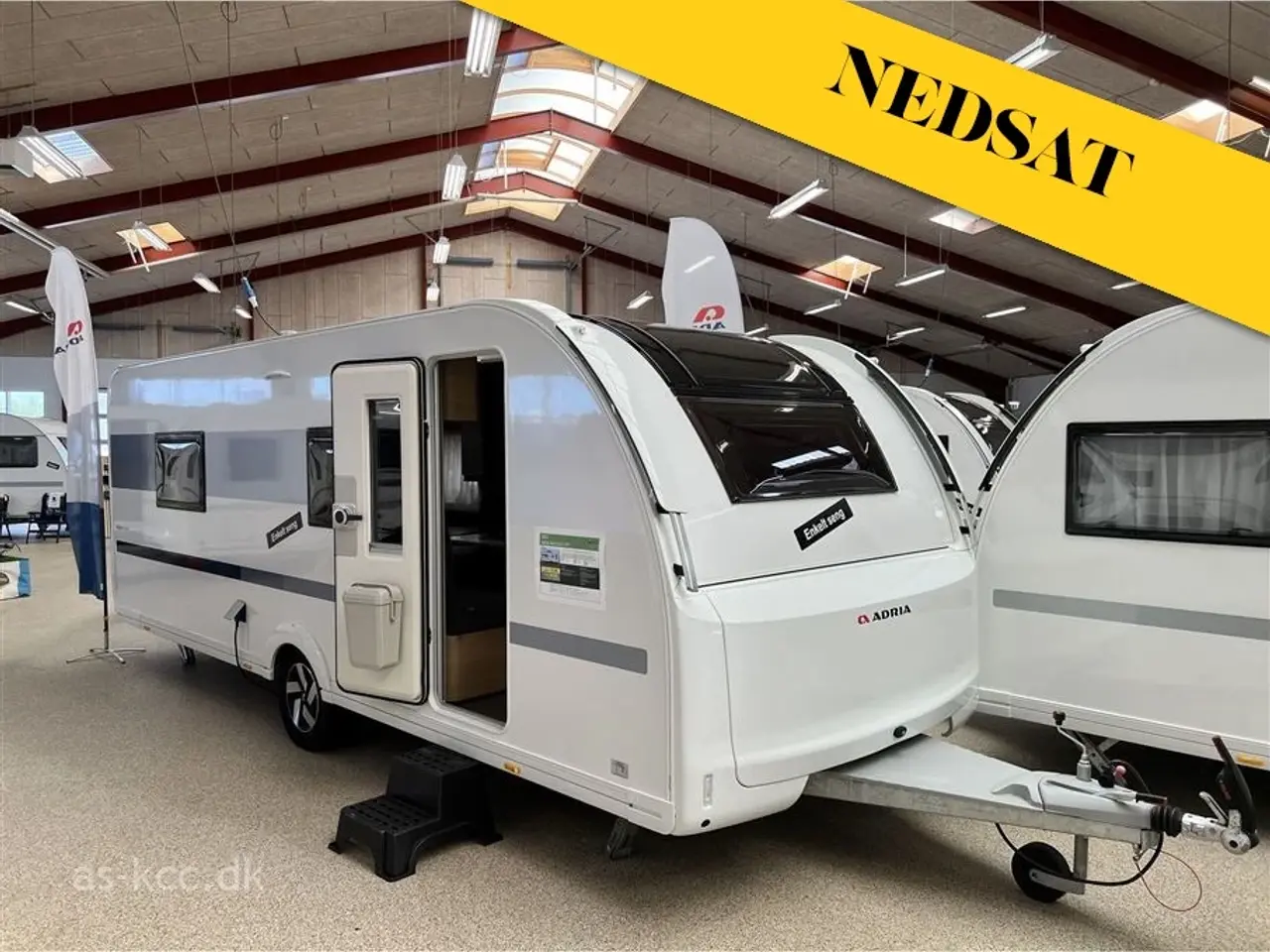 Billede 1 - 2023 - Adria Adora 613 HT Adria Adora 613 HT (årg. 2023) 4 sovepladser 6 siddepladser. Batteriboks og lader nu standard