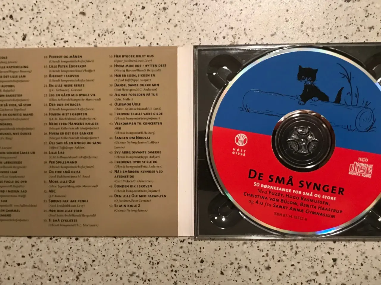 Billede 2 - De små synger CD - Dansk, 50 sange