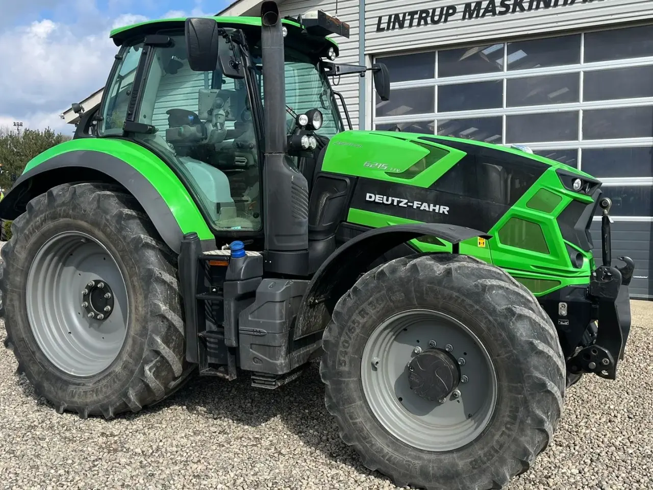 Billede 17 - Deutz-Fahr Agrotron 6215 TTV Med frontlift