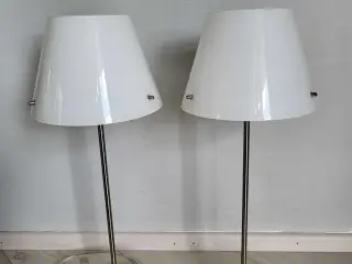 2 stk. Herstal bordlamper i hvidt glas..