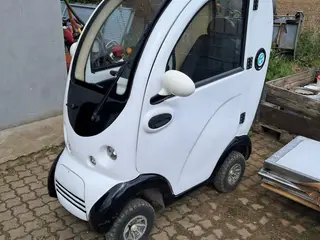 Lindberg 15 km/t kabinescooter