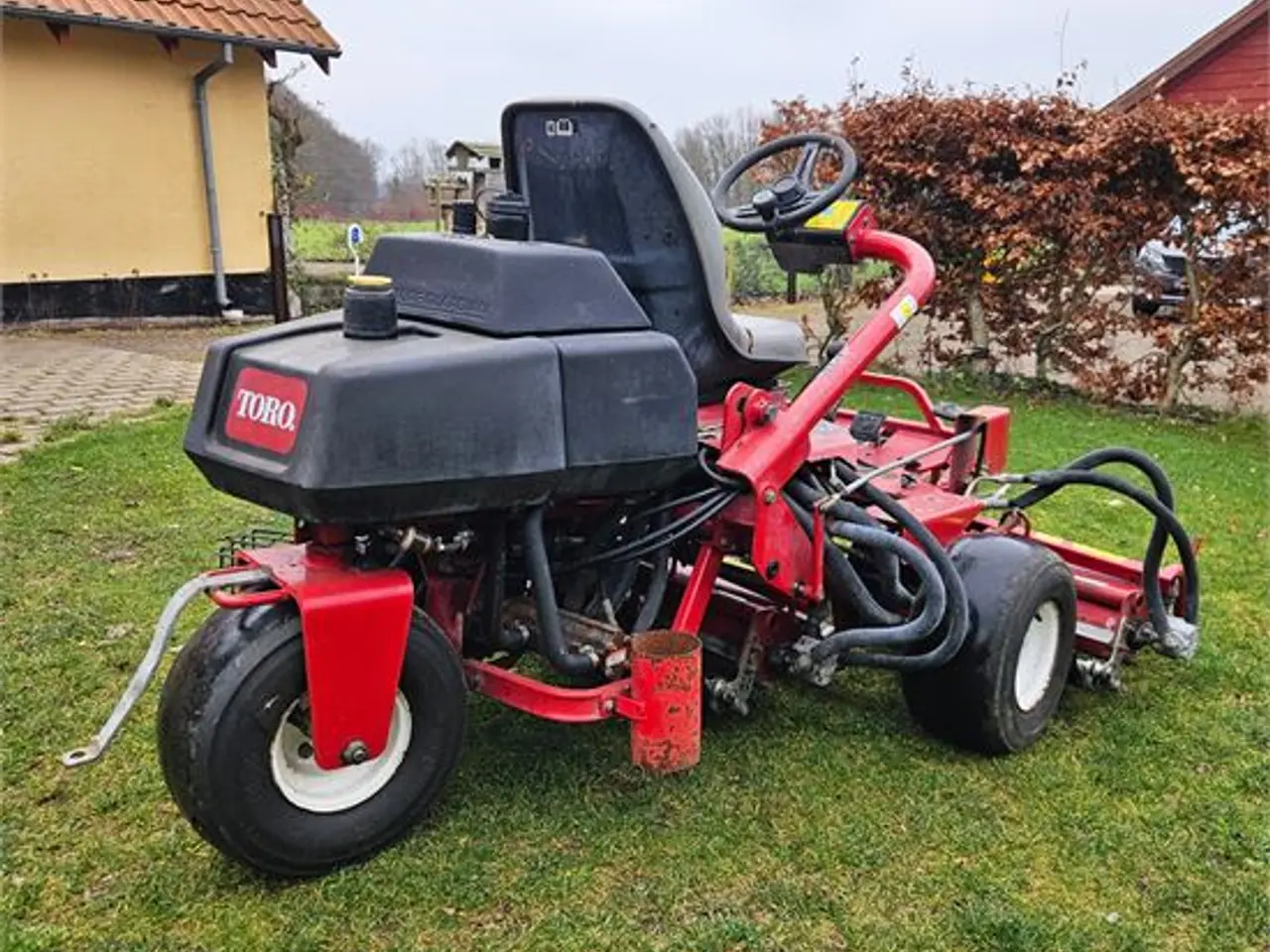 Billede 7 - Toro Greensmaster 3100 - Cylinder lawn mower - With 3 verticutter heads