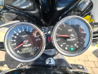 Triumph Rocket 2300ccm sælges i flot stand