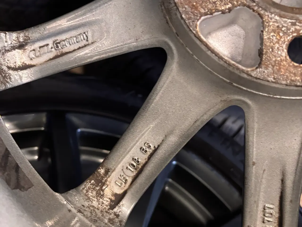 Billede 8 - Sælger disse 5x108 alufælge med vinterdæk med TPMS