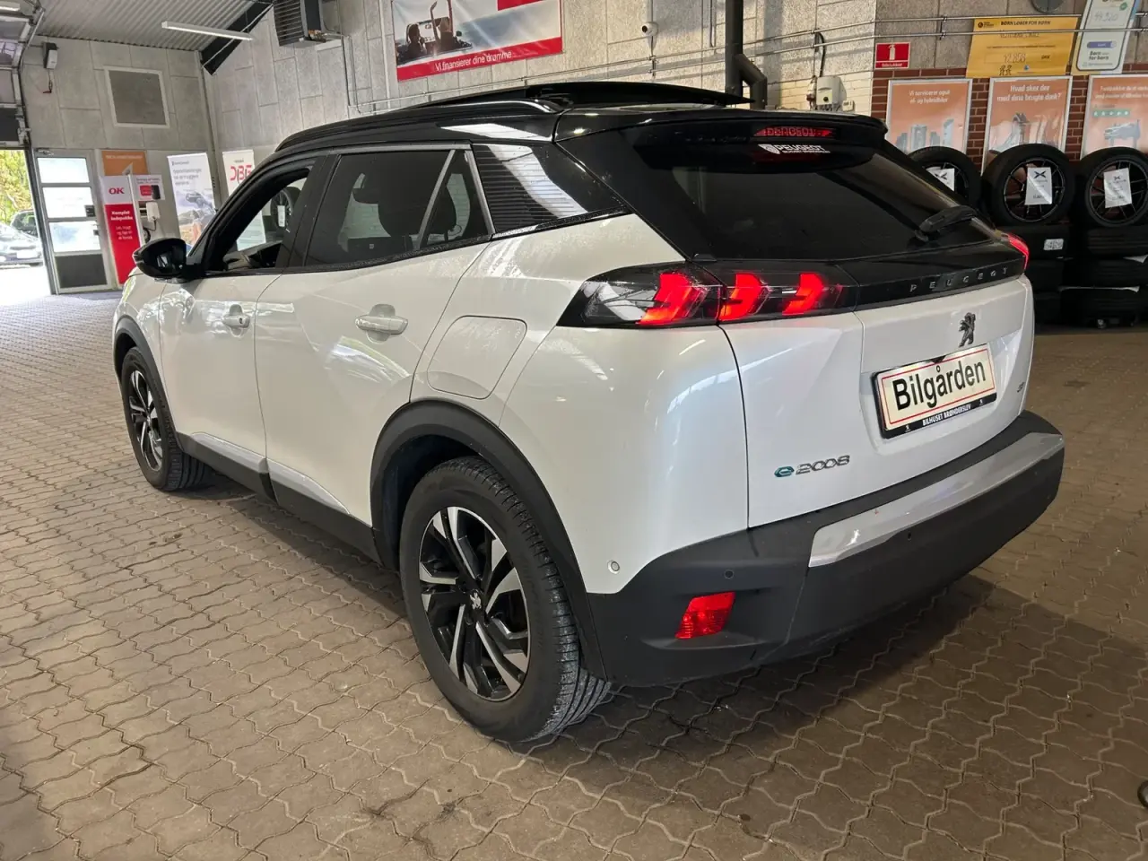Billede 3 - Peugeot e-2008 50 GT Sky