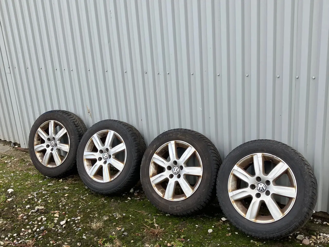 Billede 1 - 15 “ alufælge med dæk til VW