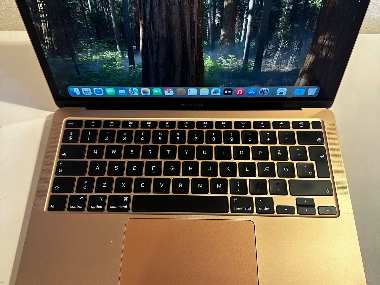 Billede 3 - MacBook Air 13” 2020 guld 512GB SSD(Som ny)