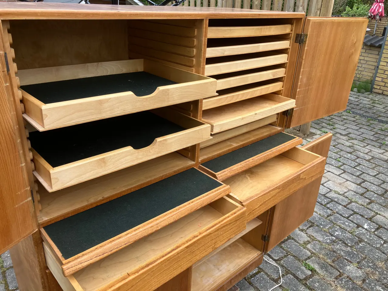 Billede 1 - Magic Box Arkivskab - arkitekttegnet teaktræk