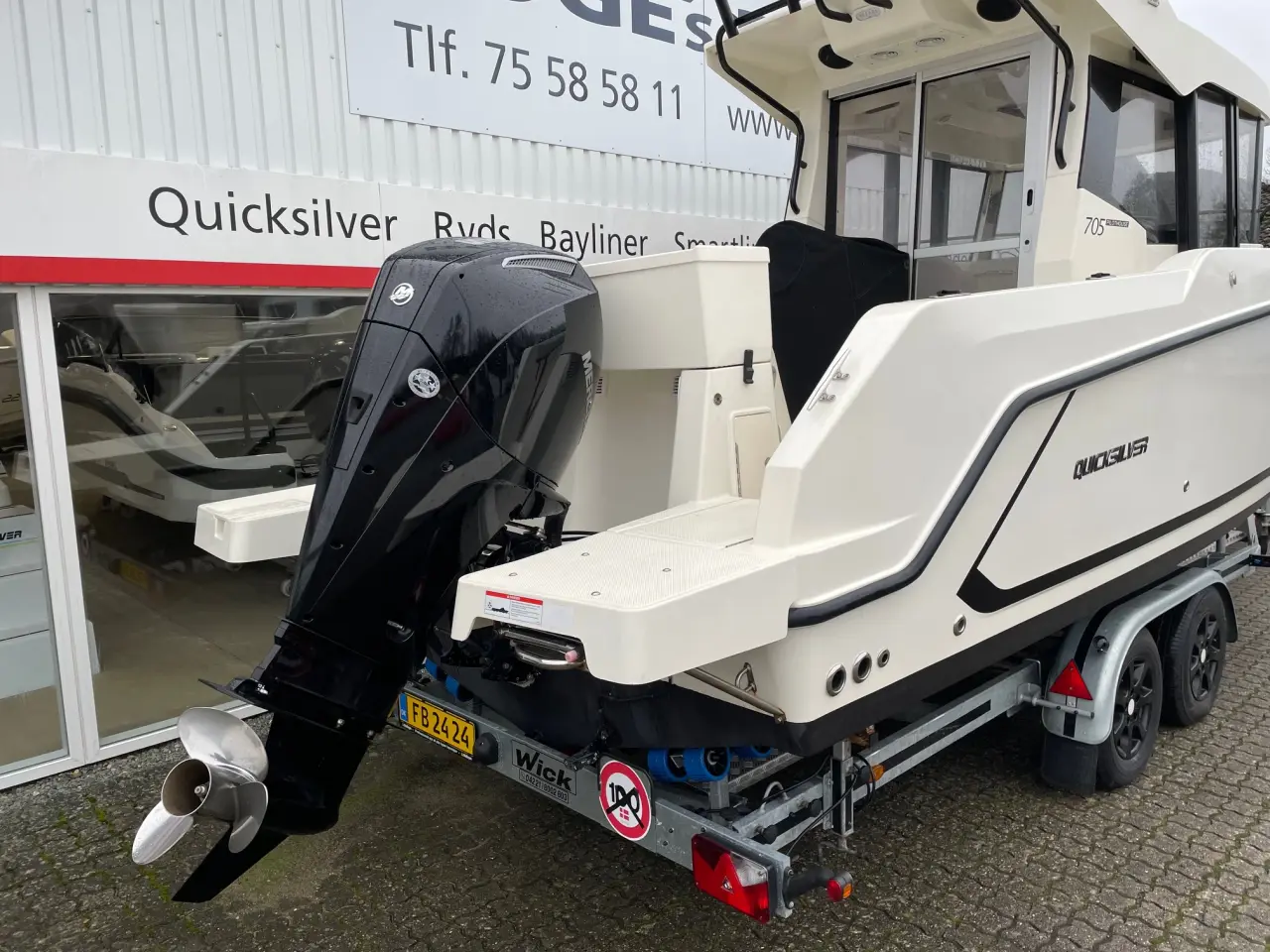 Billede 2 - Captur 705 Pilothouse med 225 hk Mercury-EFI DS 3,4L V6 XL - alt i udstyr.