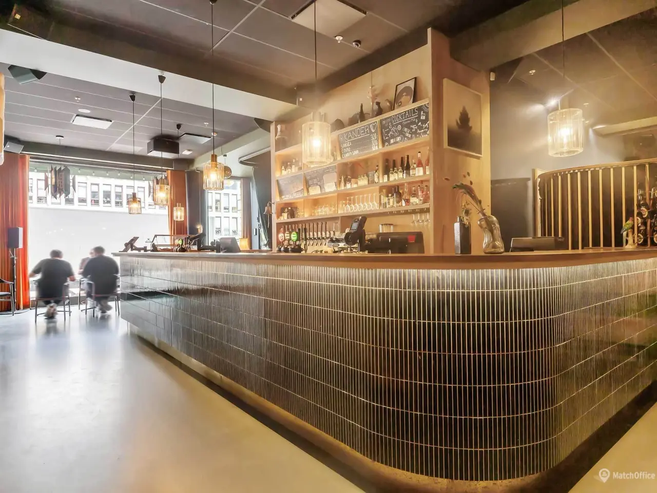 Billede 6 - Kreativt kontormiljø med højt til loftet og adgang til fælles personalerestaurant og café