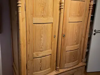 Gammelt skab 