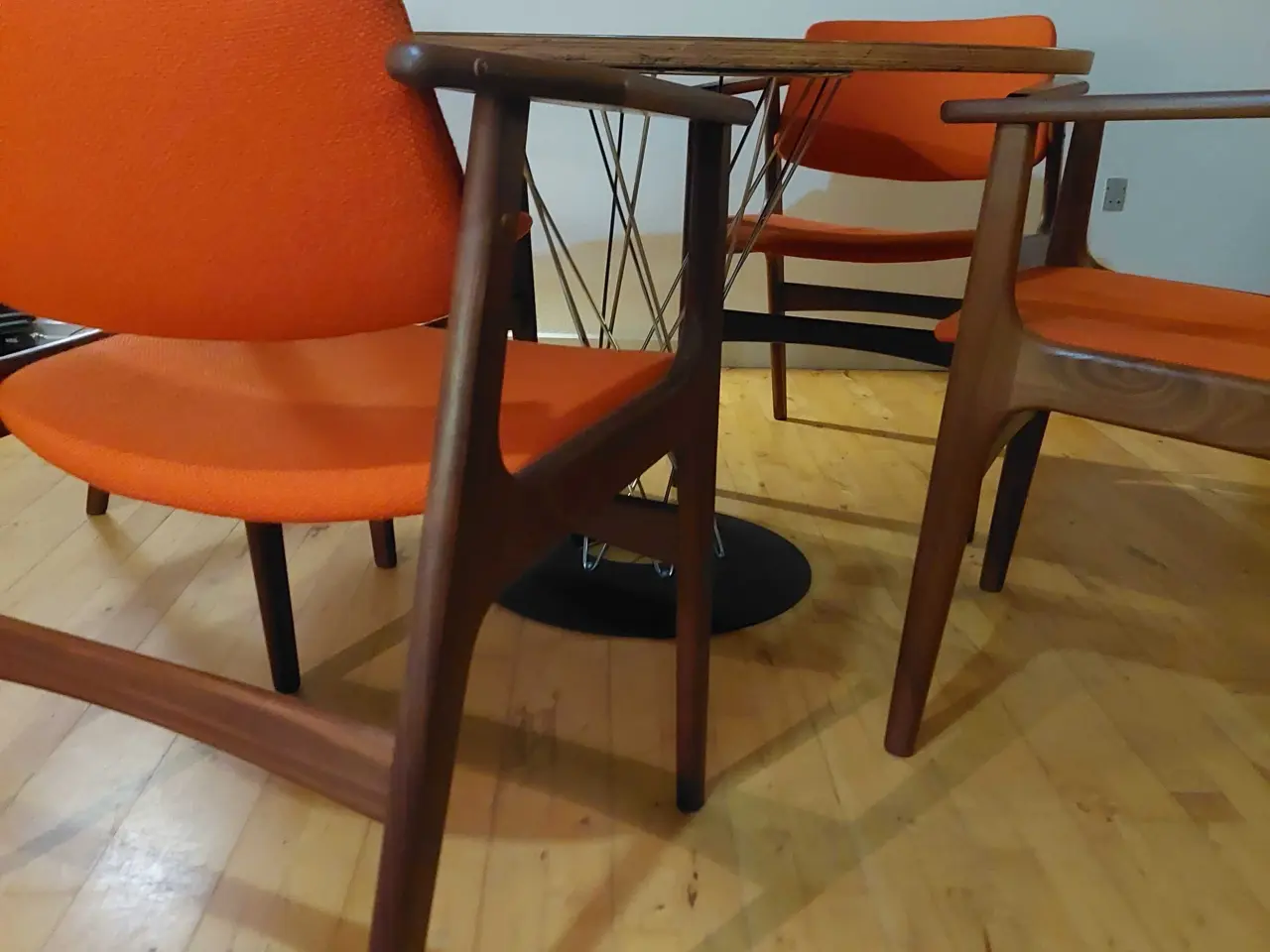 Billede 5 - Designer bord -Isuma Noguchi +4 Arne Vodder stole
