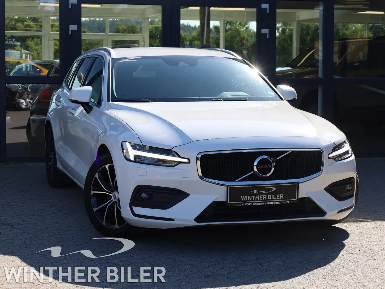 Billede 1 - Volvo V60 2,0 D4 190 Momentum aut. Van