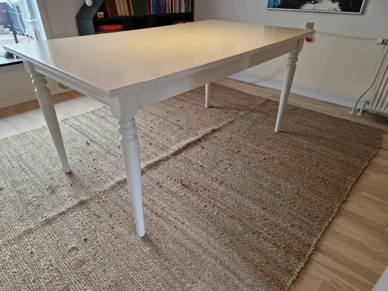 Billede 1 - Hvidlakeret spisebord