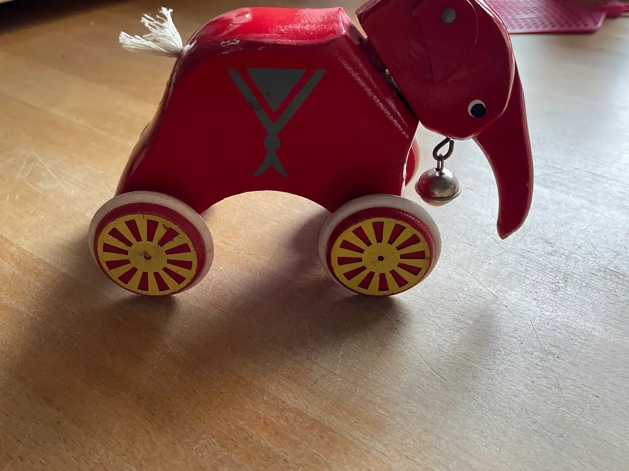 Billede 1 - BRIO retro rød træ elefant