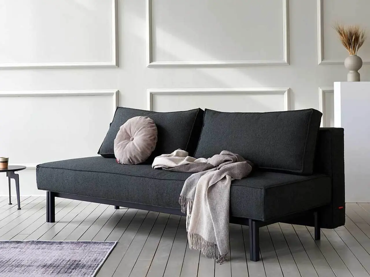 Billede 1 - Innovation Sly sovesofa – sort med stålben