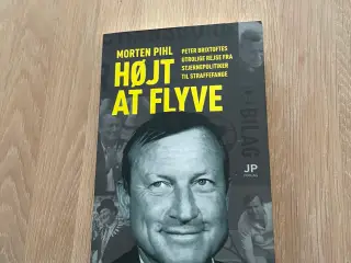 Højt at flyve om Peter Brixtofte og af Morten Pihl