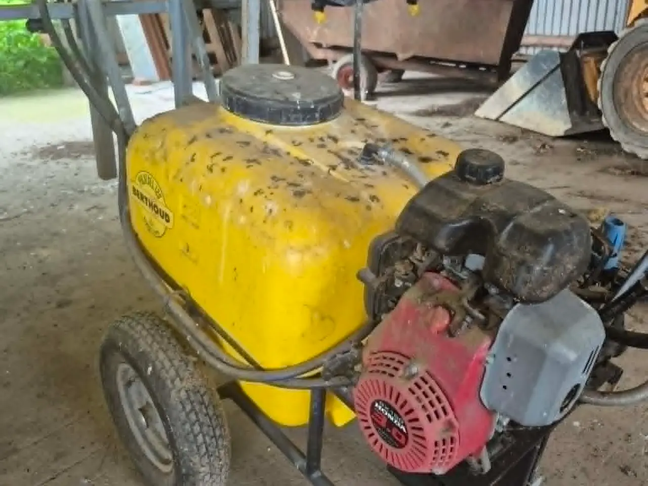 Billede 3 - Traktorsprøjte med Honda motor