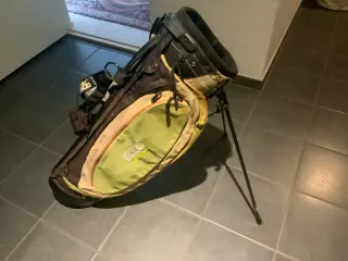 Izzo stand bag