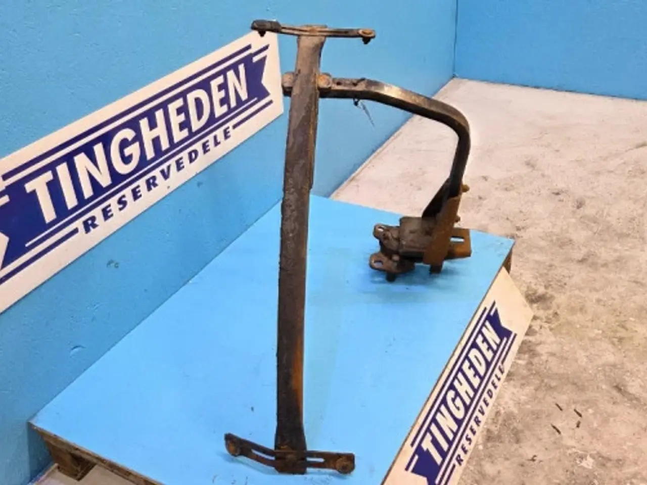 Billede 3 - Case Maxxum 150 Hjulskærm Beslag L. 47802229
