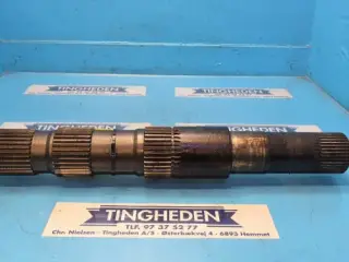 Case 8010 Aksel 87280595
