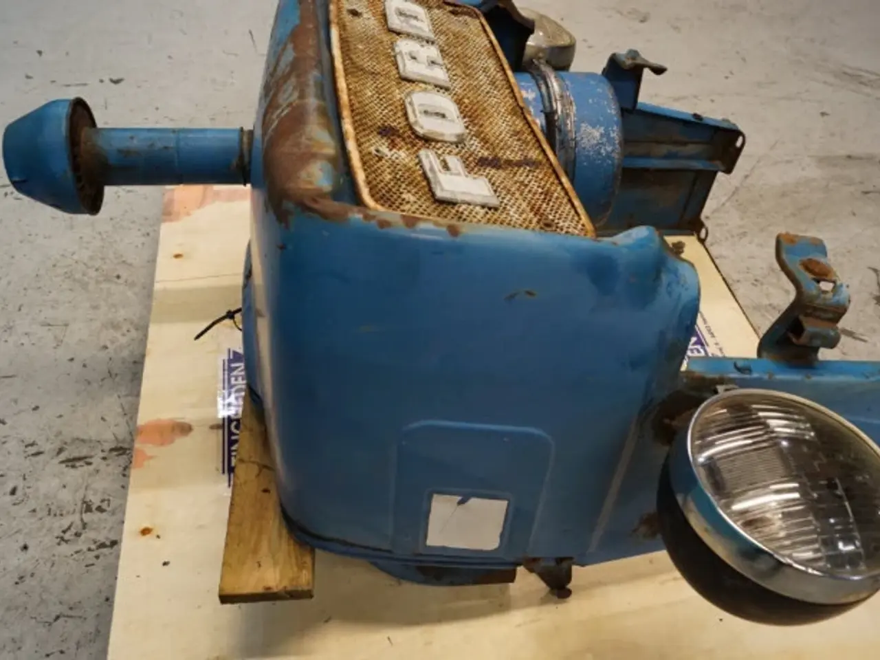 Billede 15 - Ford 4000 Fronthjelm C5NN8N202AH