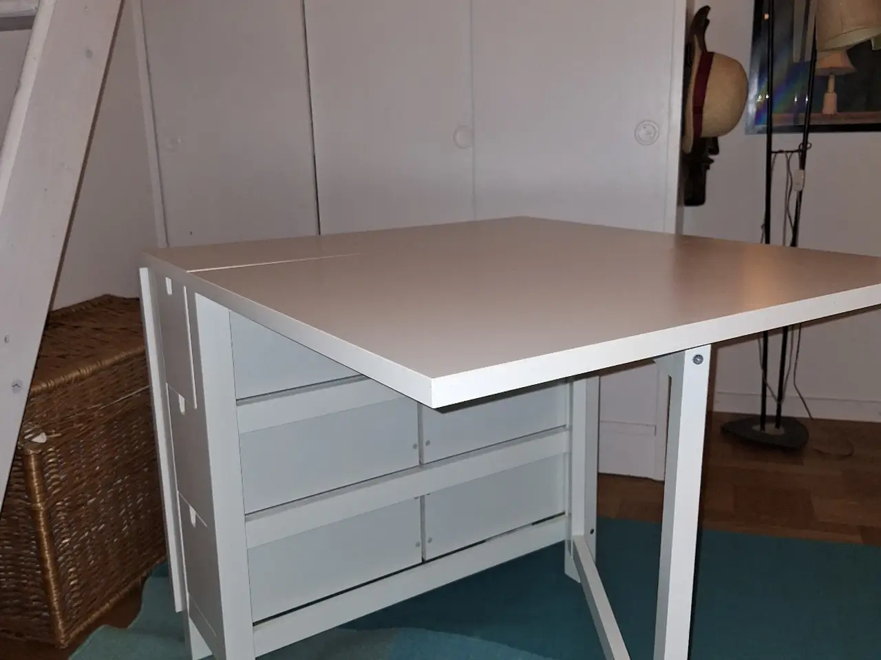 Billede 2 - Spisebord fra Ikea.