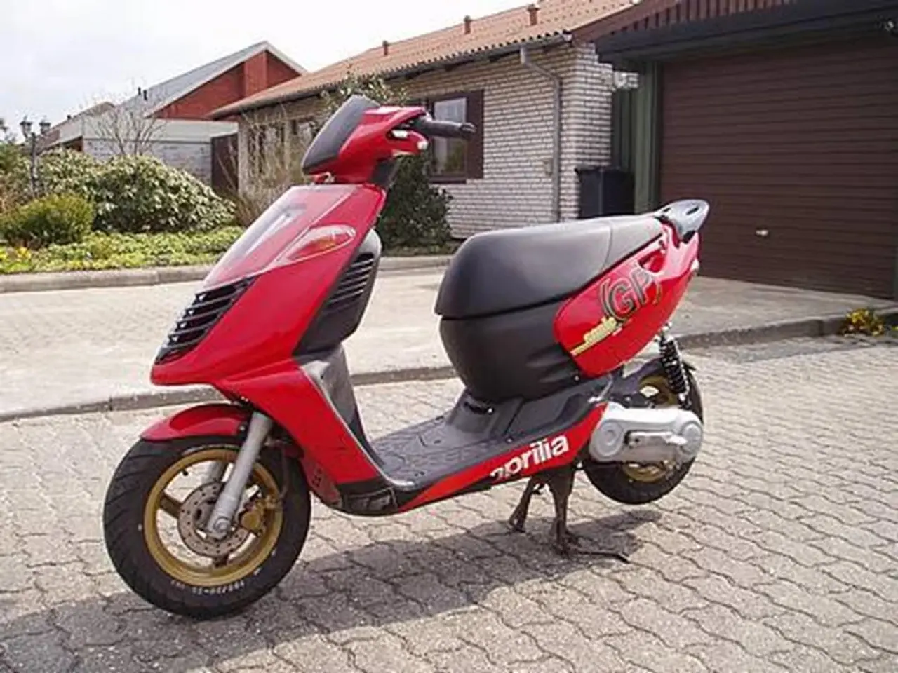 Billede 4 - Købes: Original Aprilia sonic 