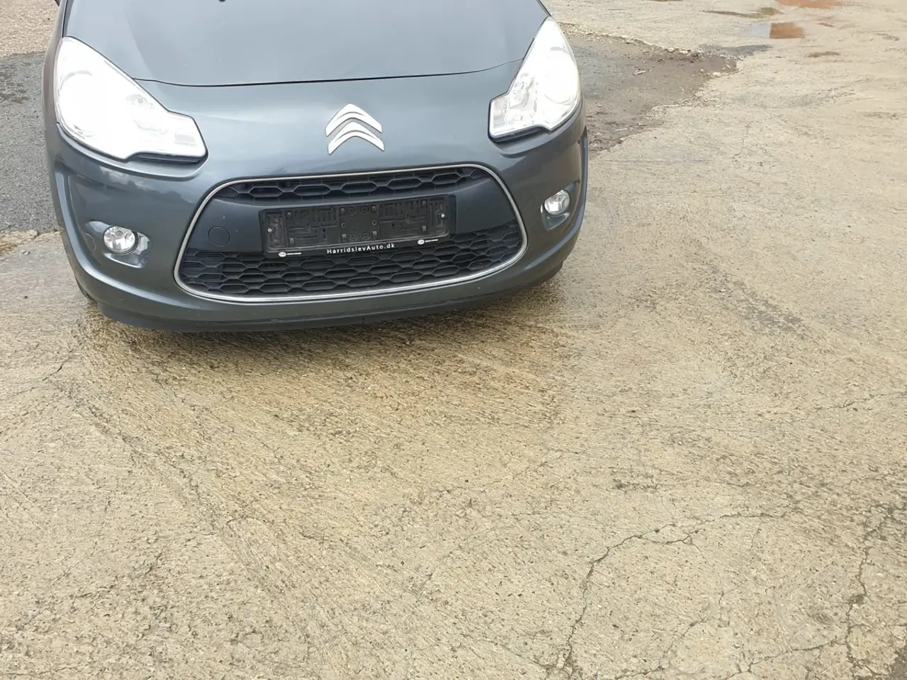 Billede 1 - Citroen c3 2012 1,6 4-dørs m. bagklap Økonomisk di